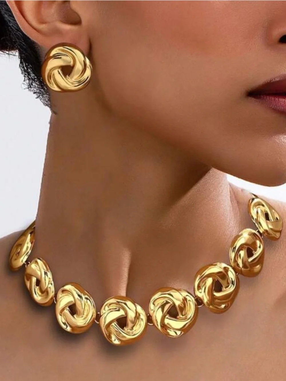 Gold Knot Link Necklace and Stud Earrings - Elegant Women's Jewelry